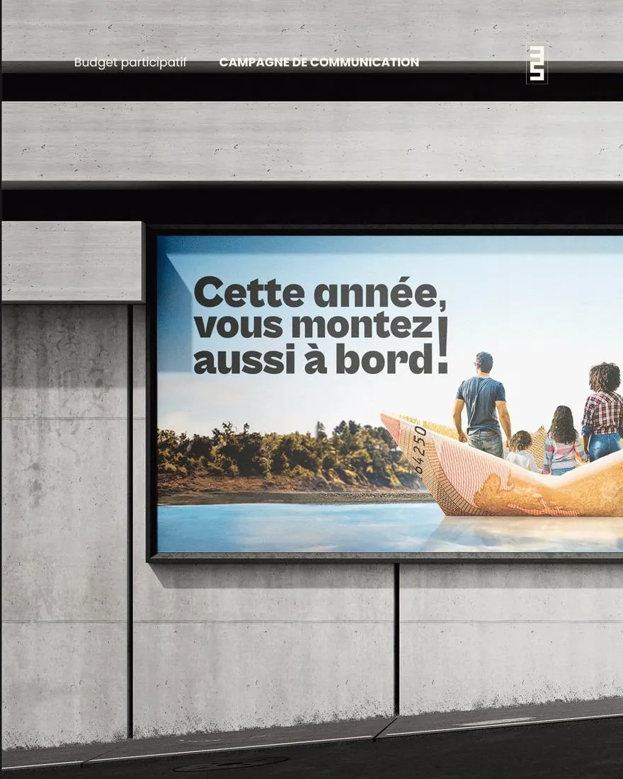 Affiche du budget participatif dans un abribus