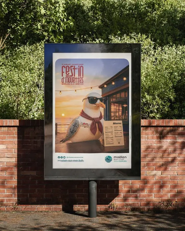 Affiche d’une fête locale dans un panneau d’affichage